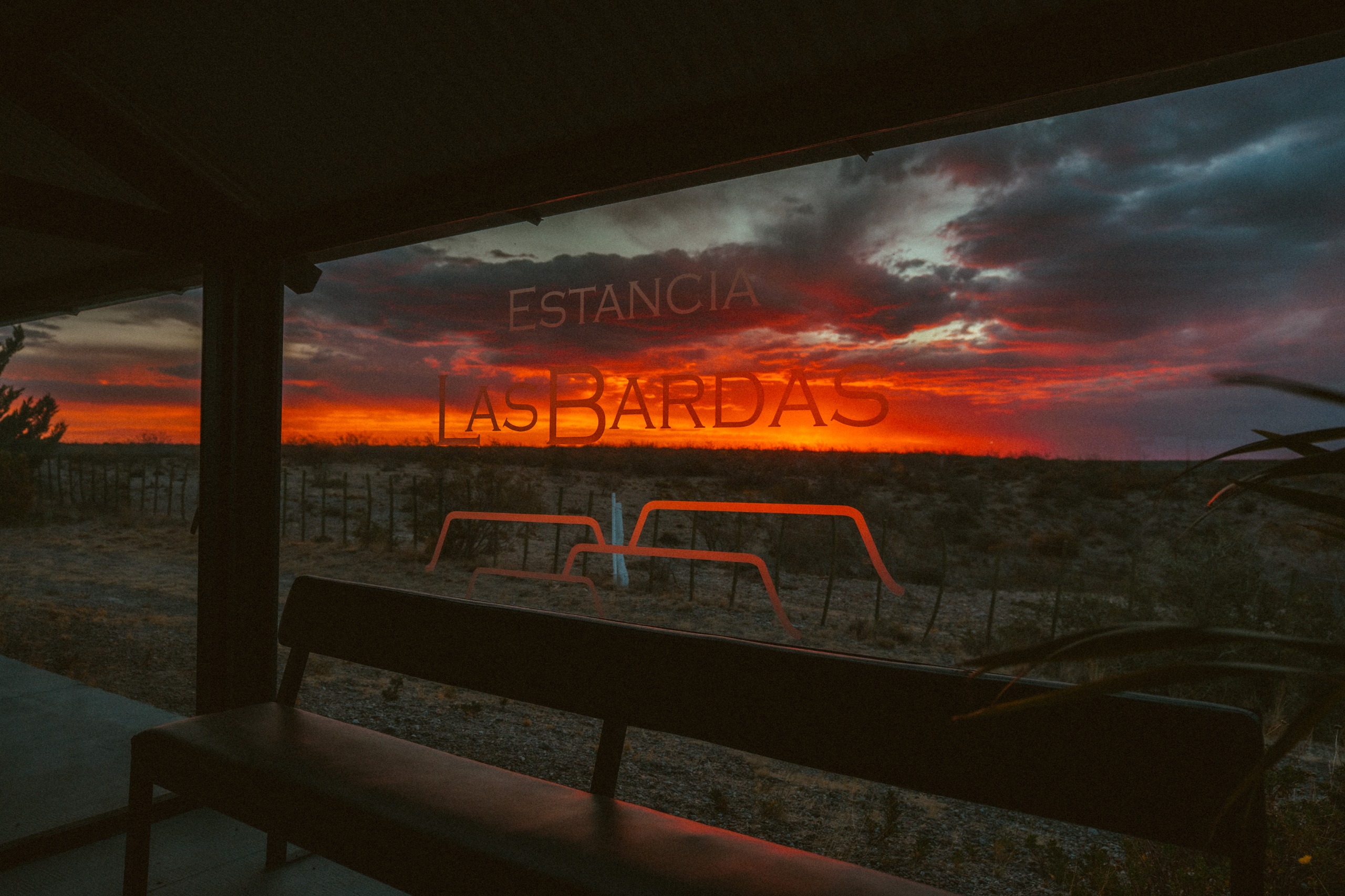 Atardecer en Estancia Las Bardas